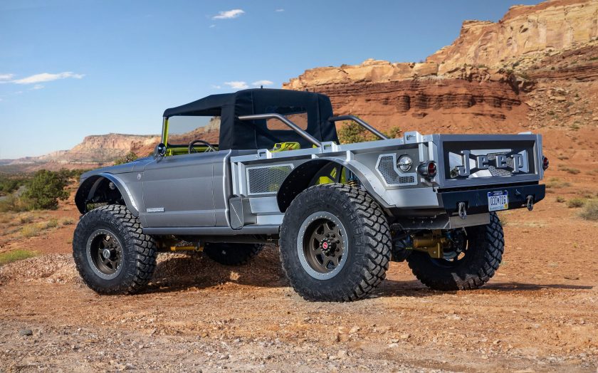 Jeep M-715 Cinco Cuartos - vehículos todo terreno