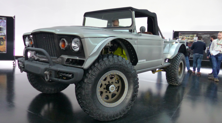 Jeep M-715 Cinco Cuartos - vehículos todo terreno